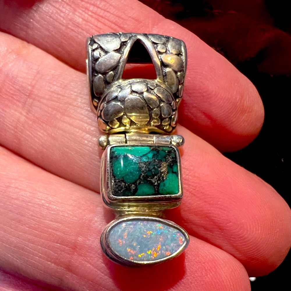 Sarda 9.25 sterling opal and turquoise pendant.